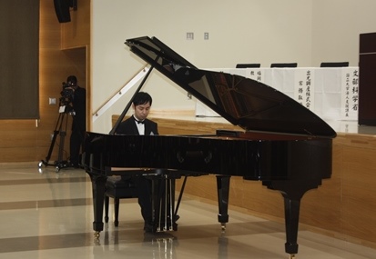 音楽教育講座武内俊之准教授による式典記念演奏